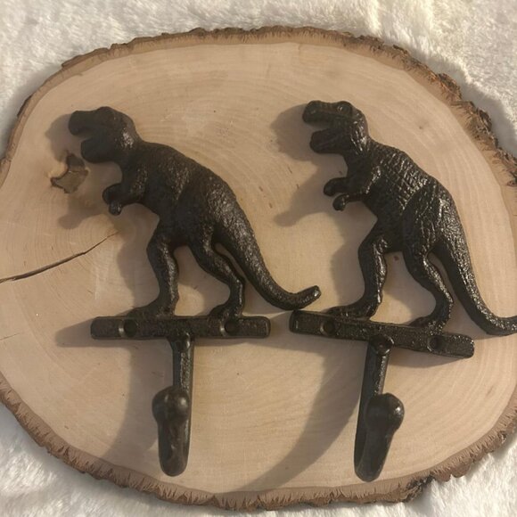 Set of 2 Cast Iron Dinosaur Wall Hooks – Rustic T-Rex Home Decor - Picture 2 of 3